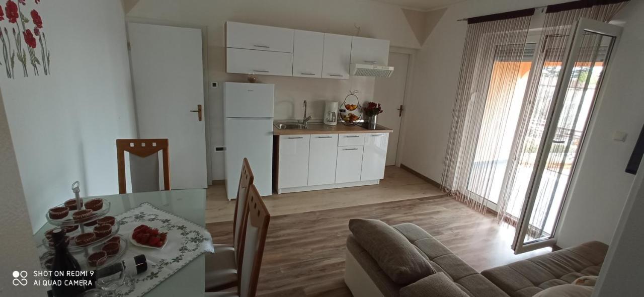 Apartments Katarina Пореч Экстерьер фото